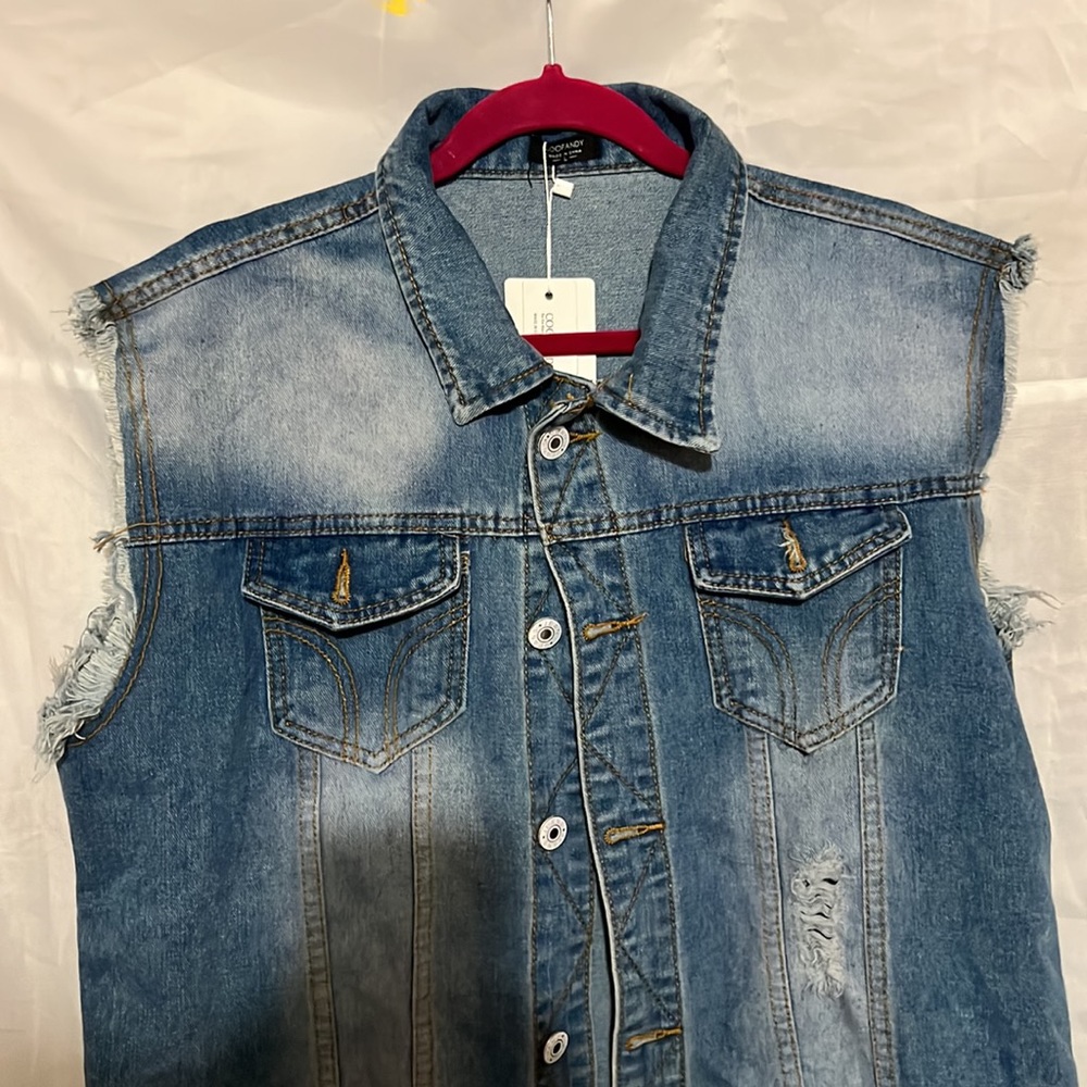 COOFANDY Sleeveless Denim Vest, Size L NWT MAKE AN OFFER!!!